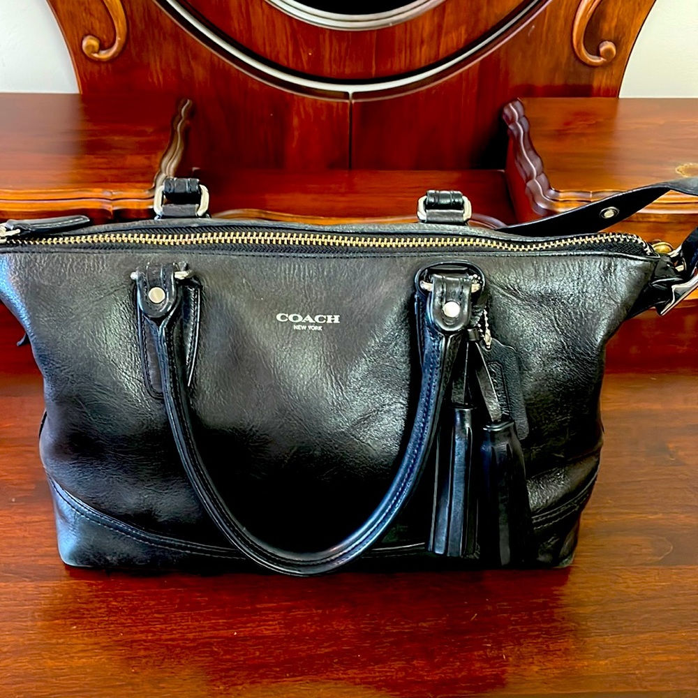 COACH - Beautiful large black bag in great condition